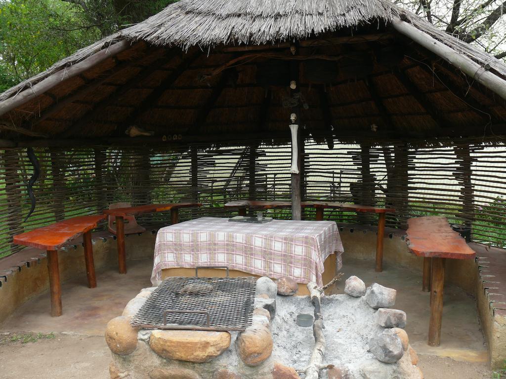 Amanzimlotzi Riverside Bush Camp Hoedspruit Exteriör bild