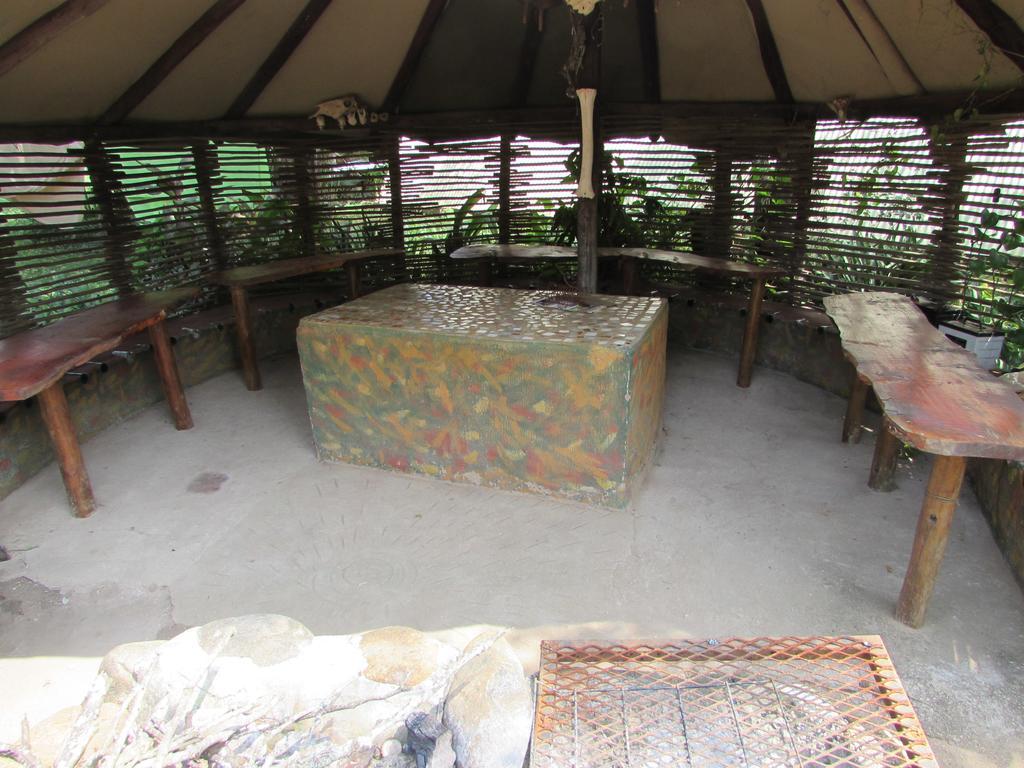 Amanzimlotzi Riverside Bush Camp Hoedspruit Exteriör bild