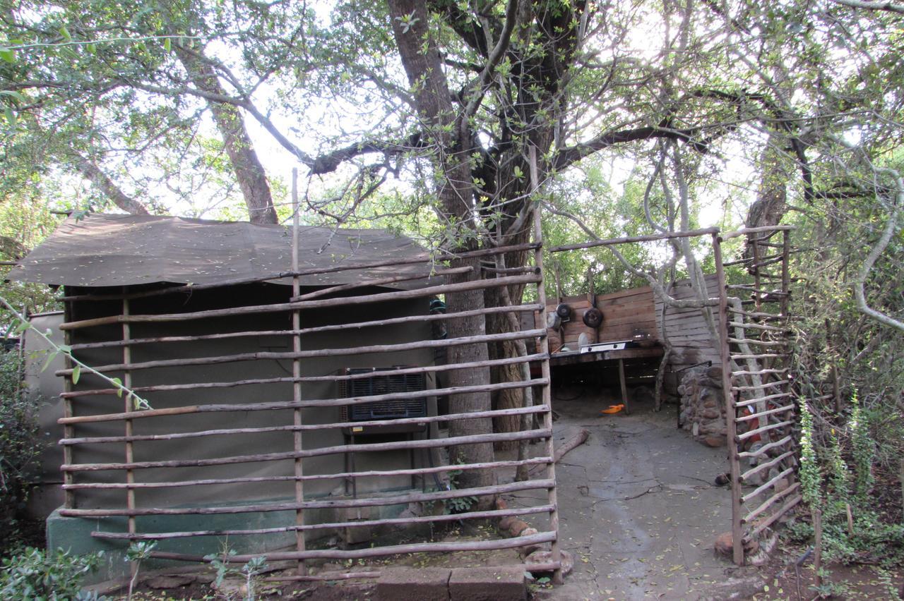 Amanzimlotzi Riverside Bush Camp Hoedspruit Exteriör bild
