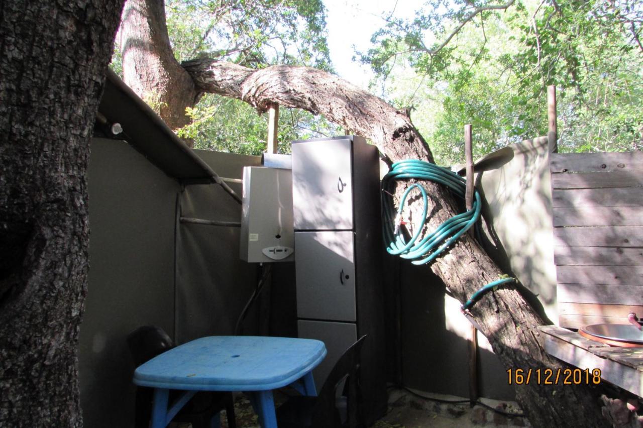 Amanzimlotzi Riverside Bush Camp Hoedspruit Exteriör bild