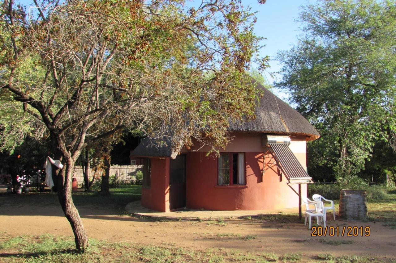 Amanzimlotzi Riverside Bush Camp Hoedspruit Exteriör bild